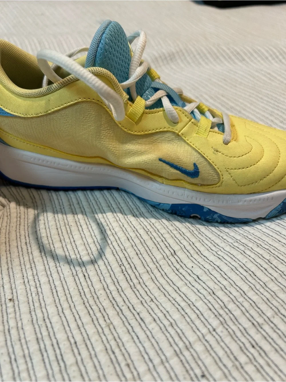 Nike Kids Giannis Yellow and Blue Low-Top Sneakers